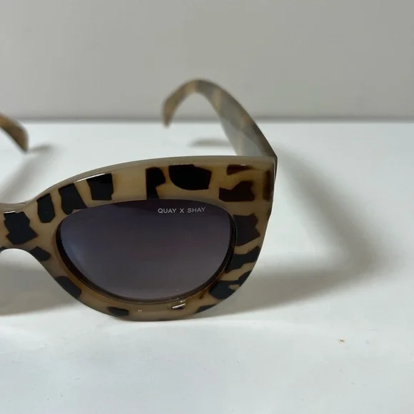 QUAY x SHAY Jinx Nomadchic Mitchell Sunglasses Desert Leopard MCM Glasses EUC